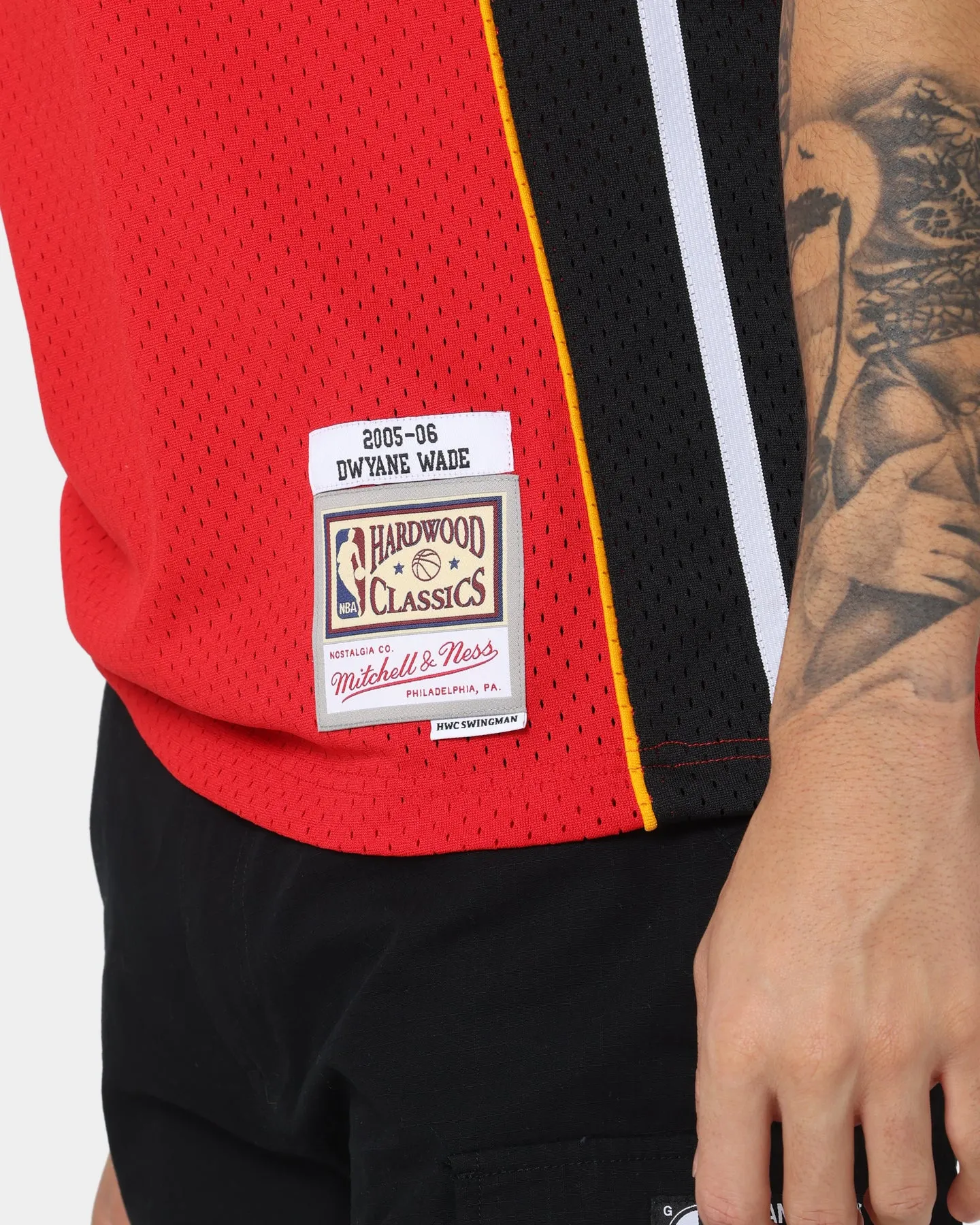 Mitchell & Ness Miami Heat Dwyane Wade #3 '05-'06 Road Jersey Red